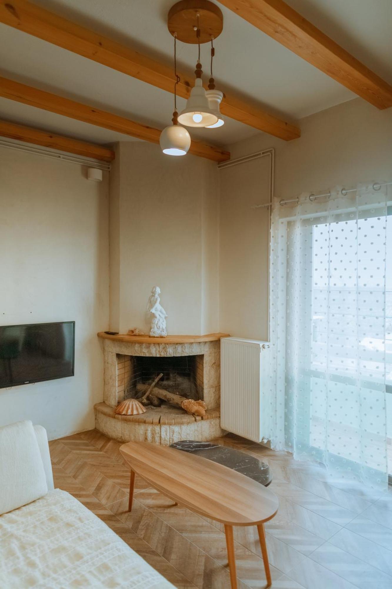 Charming Home อายิโอสนิโกลาโอส ภายนอก รูปภาพ