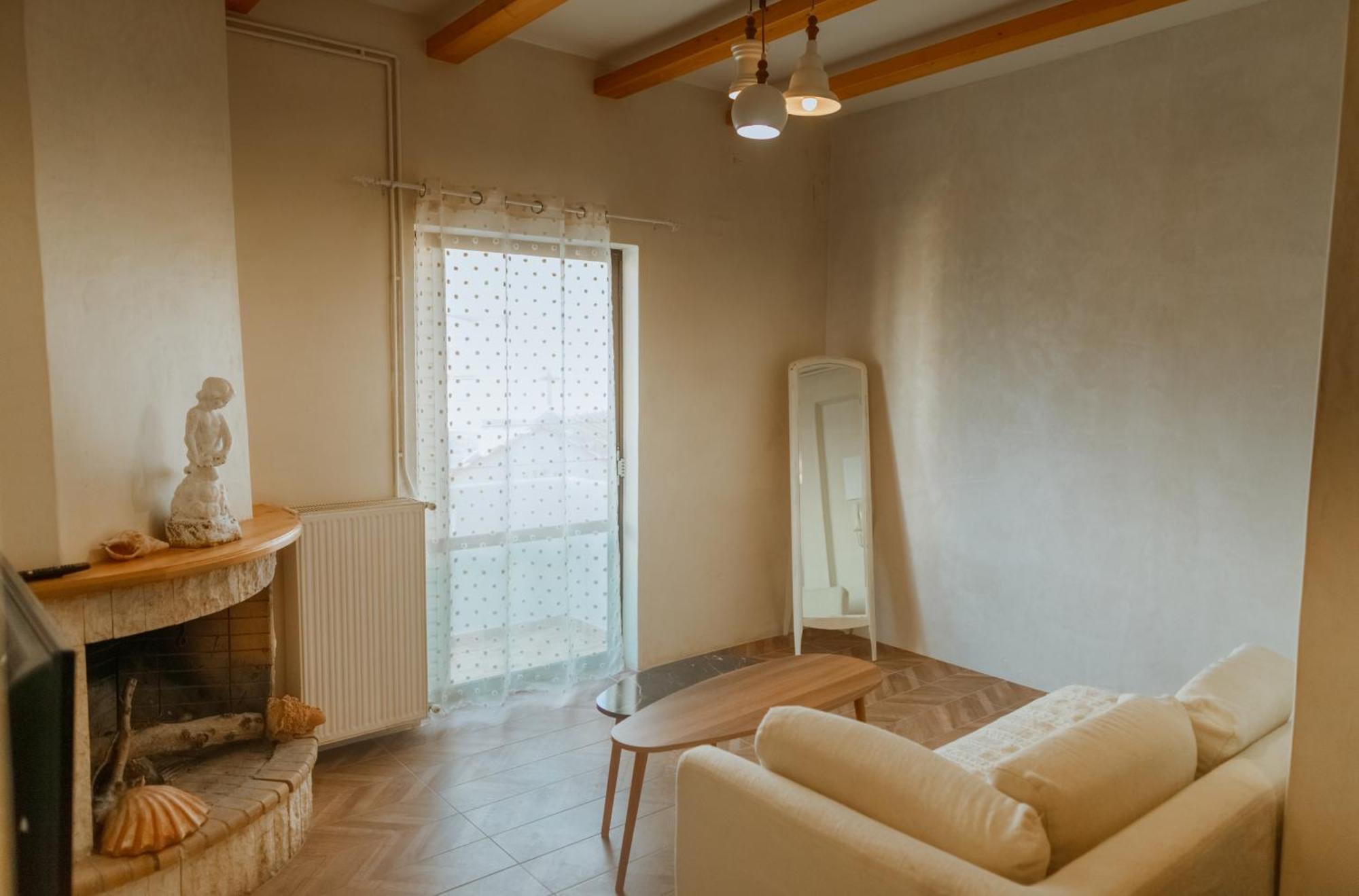 Charming Home อายิโอสนิโกลาโอส ภายนอก รูปภาพ